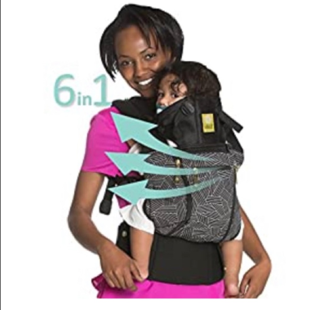 The LÍLLÉbaby Complete All Seasons baby carrier